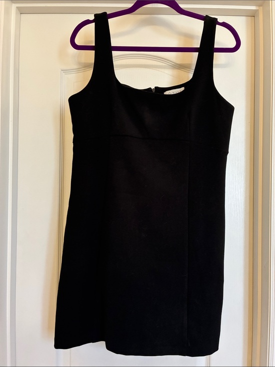 Wayf Dresses & Skirts - Wayf Black Mini Shift Dress